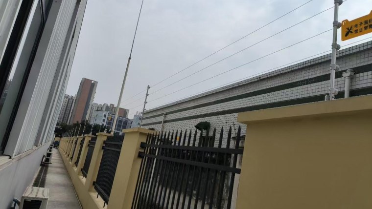 詹姆斯分享人生智慧：面对批评勇往直前才能成就卓越与自我价值